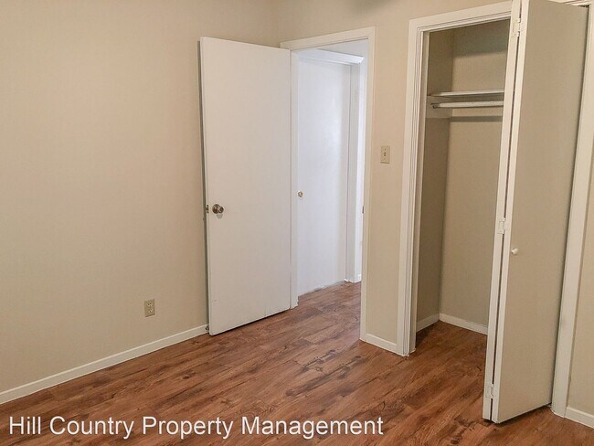 Building Photo - 3 br, 2 bath House - 4915 Old Castle Road