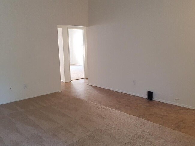 Building Photo - 4 Featherwood, Irvine, CA 92612