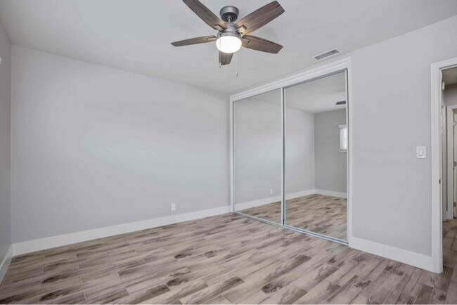 Foto del edificio - 3253 Stevens Ave