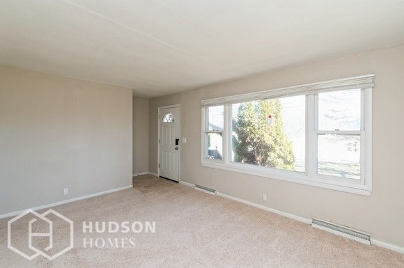Building Photo - 2889 OH-46