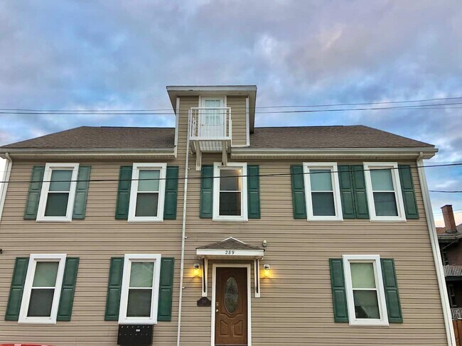 Building Photo - 289 Laughlin Street