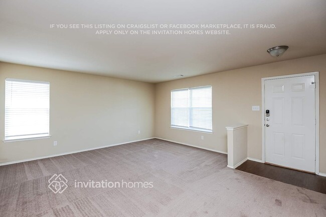 Building Photo - 5028 Raymond Dr