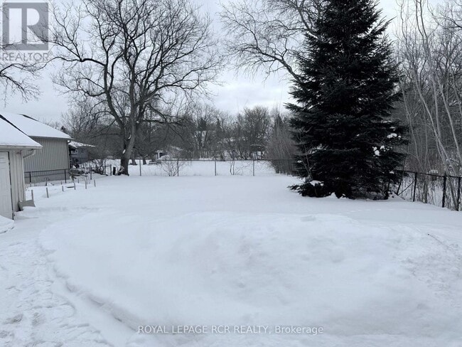 Photo du bâtiment - 86 Roxborough Rd