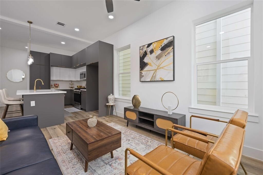 Foto principal - 1805 Emir St