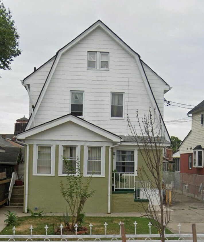 Foto principal - 196-24 90th Ave