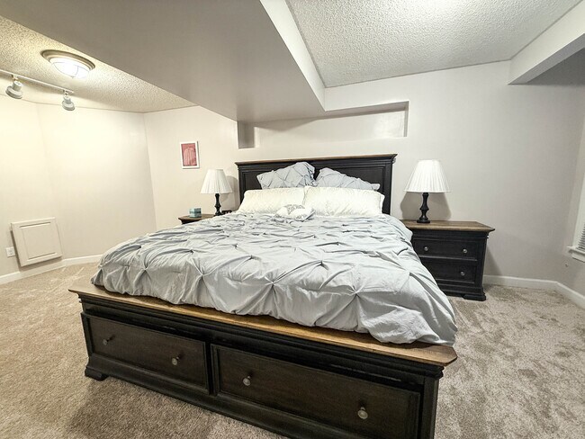 Foto del edificio - 1702 Garrison Pl