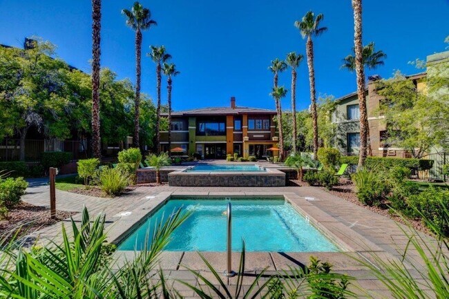 Foto del edificio - Falling Water Apartments