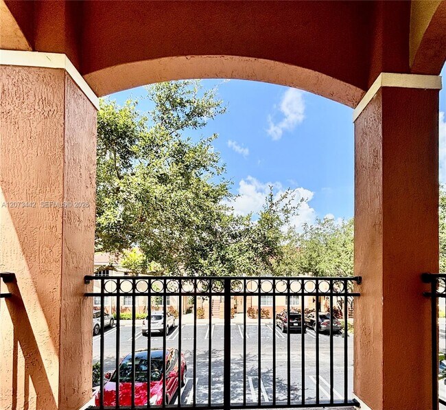 Foto del edificio - 3481 Briar Bay Blvd