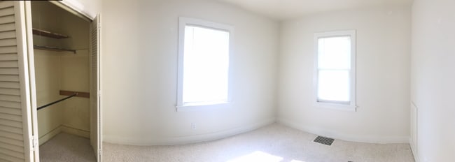 Building Photo - 209 S Woodbridge St