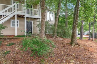 Building Photo - 1305 Augusta Dr