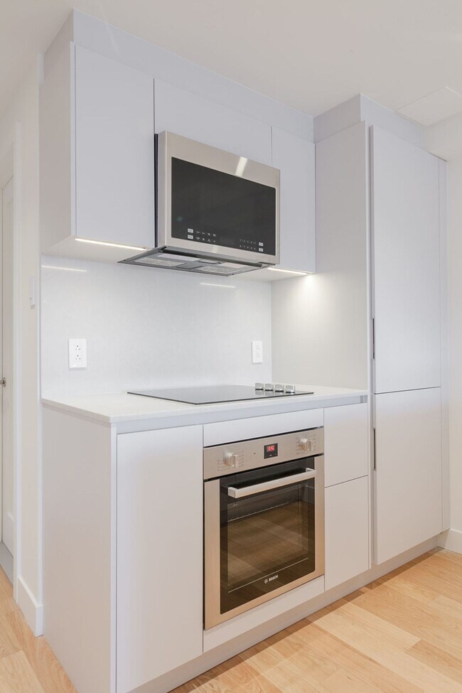 3460 Durocher, Montréal, QC H2X 2E3 Apartments 3460 Durocher Montréal