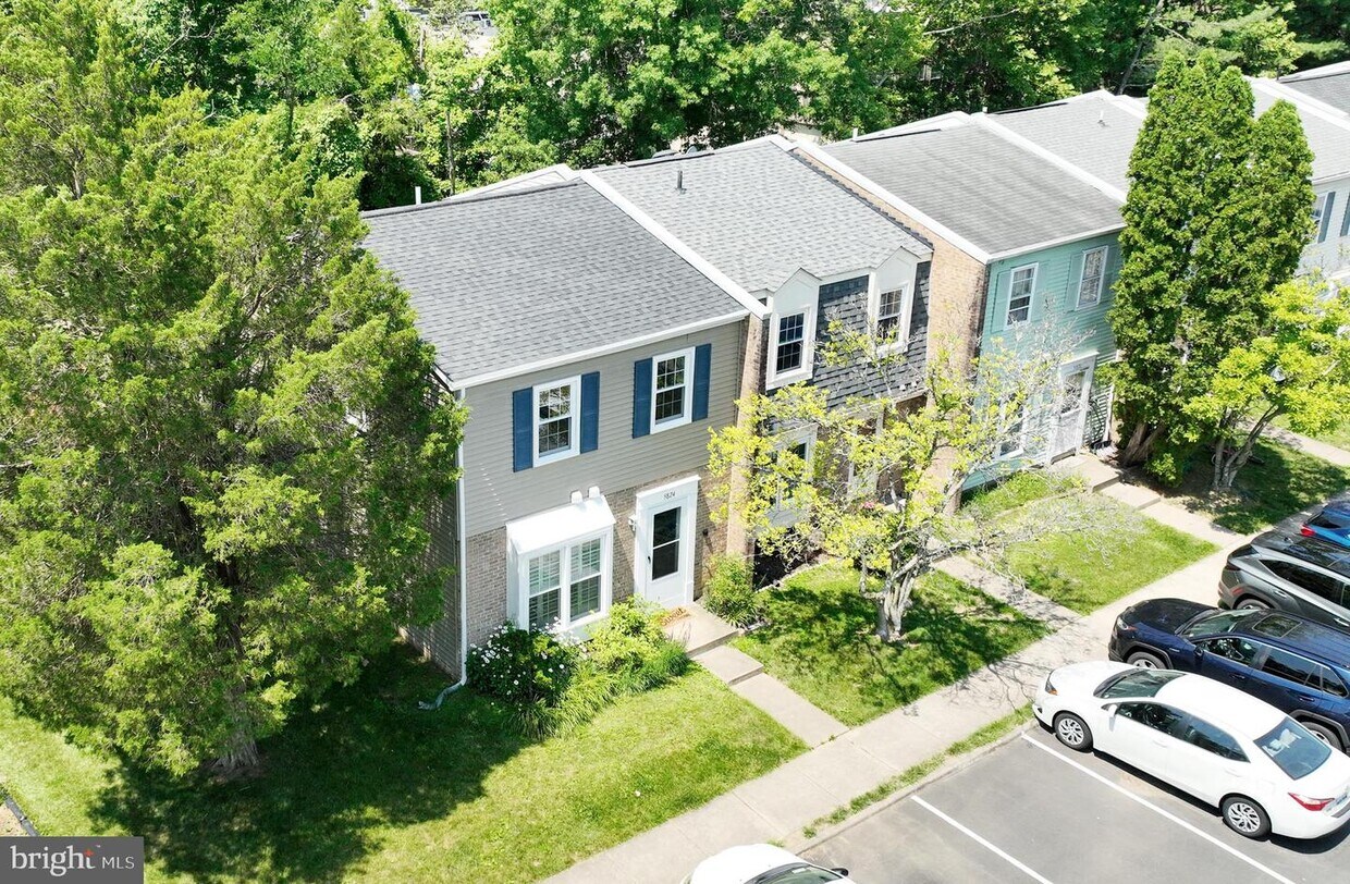 5824 Burke Manor Ct, Burke, VA 22015 Townhouse for Rent in Burke, VA