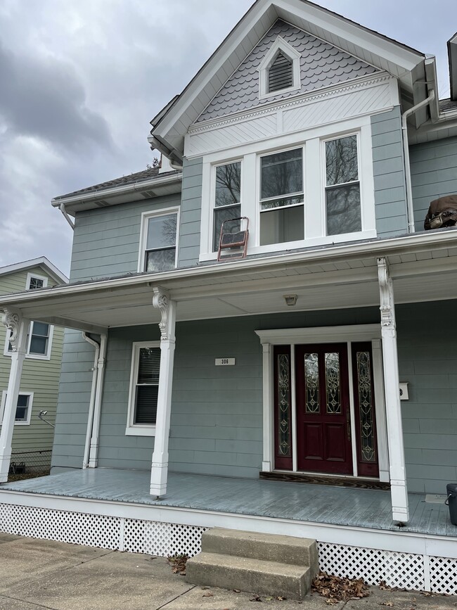 Building Photo - 306 S Liberty St