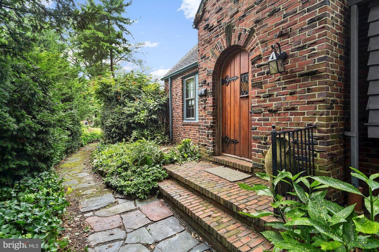 319 N Newton Lake Dr, Collingswood, NJ 08108 House Rental in Collingswood, NJ