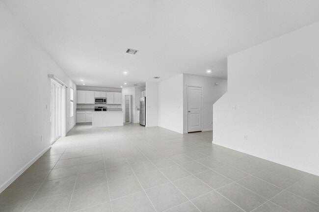 Building Photo - 10485 NW Suncrest Lp