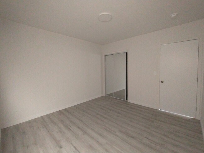 Foto del edificio - 106 S Sunol Dr