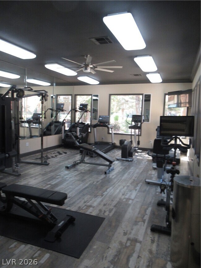Foto del edificio - 555 E Silverado Ranch Blvd