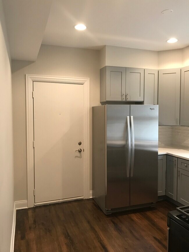 Foto del edificio - 5669 N Magnolia Ave