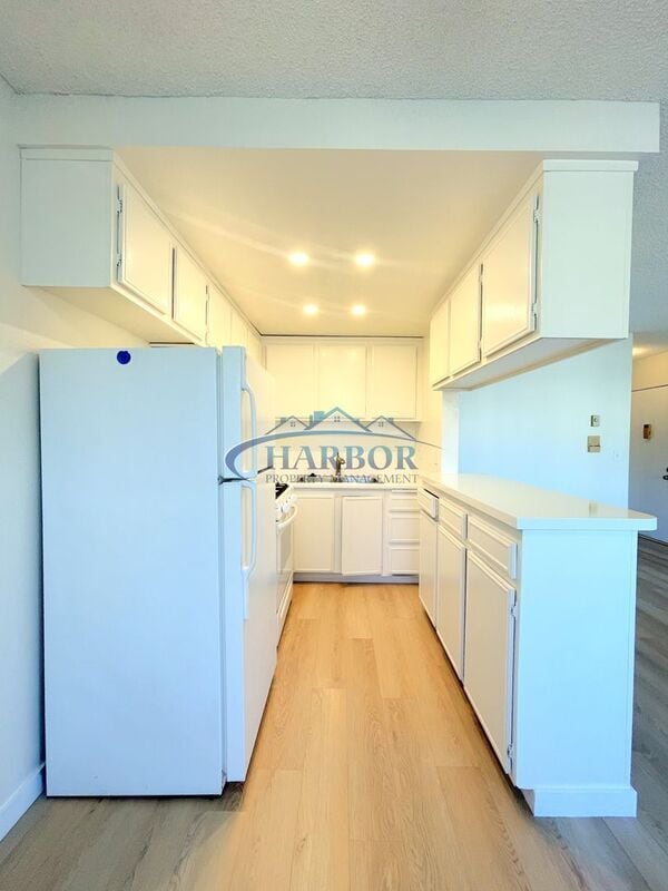 Foto del edificio - 949 W 26th St