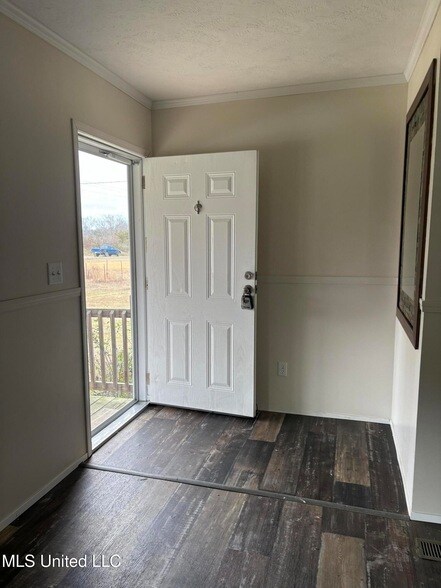 Foto del edificio - 1639 County Line Rd