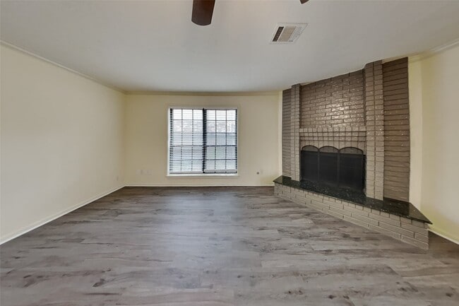 Foto del edificio - 7514 Dogwood Falls Rd