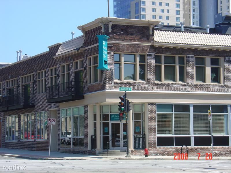 Primary Photo - 747 E State St