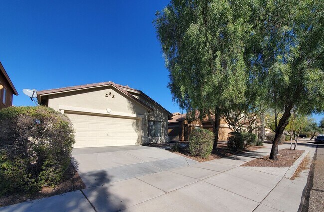 Foto del edificio - 3 BEDROOM HOME IN CAREFREE CROSSING