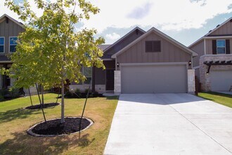 Building Photo - 153 Carlina Lp