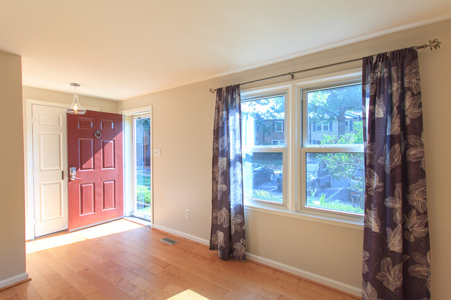 Building Photo - 259 Gundry Dr