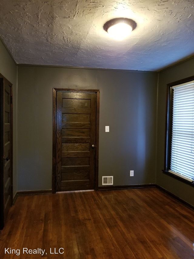 Foto del edificio - 3915 Norledge Ave