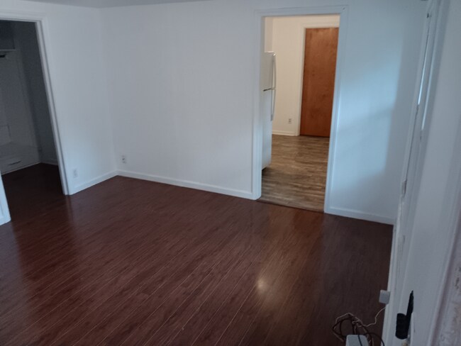 Foto del edificio - 4274 NE Hwy 20