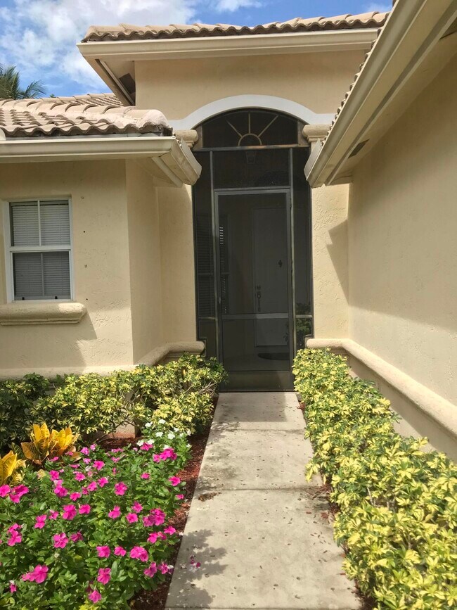 Building Photo - 6302 Old Medinah Cir