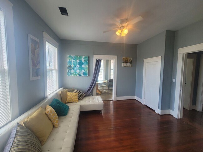 Building Photo - 2223 35th St