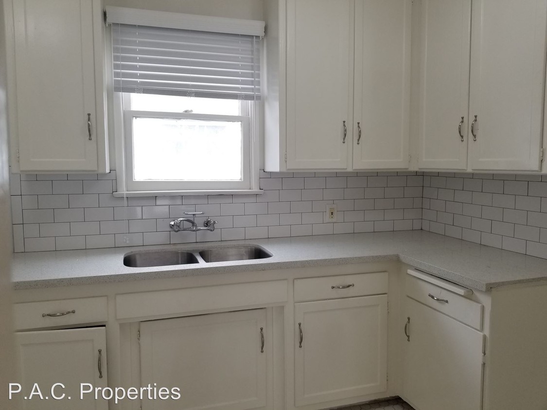 Foto principal - 1213 S Orange Grove Ave