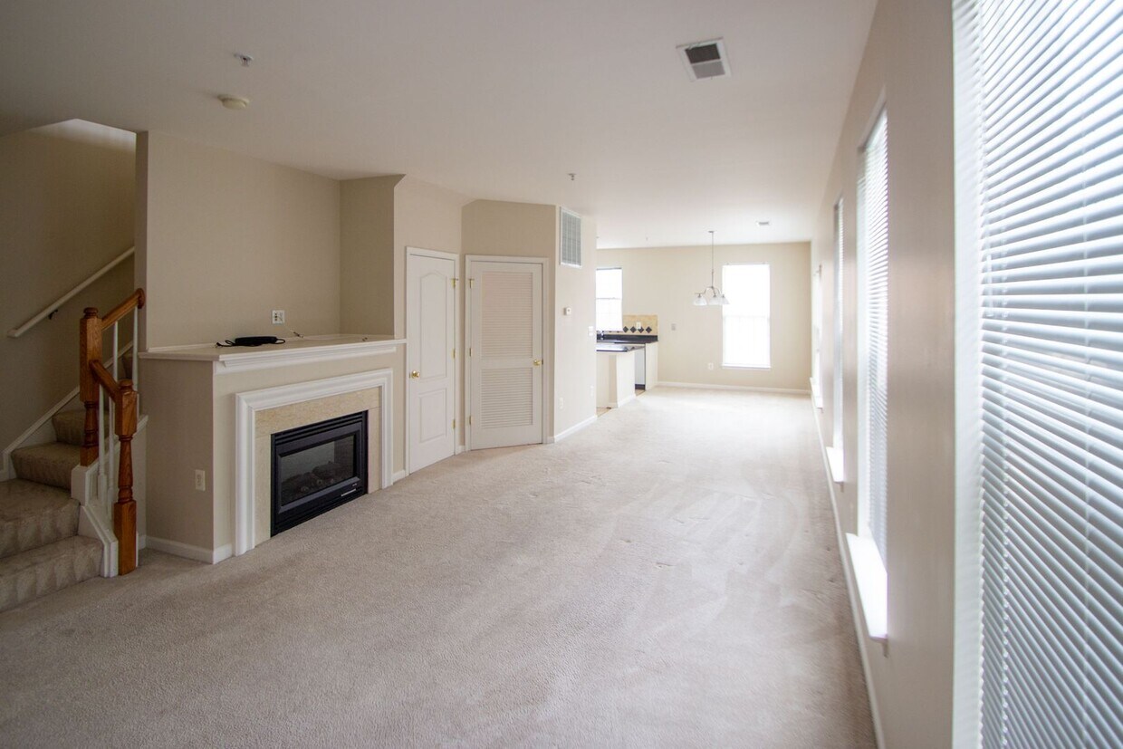 Primary Photo - Charming 2-level townhouse condo nestled o...