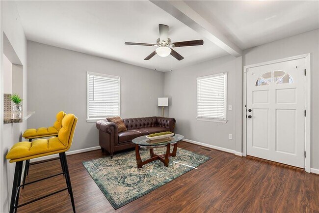 Foto del edificio - 954 Fern Ave SE