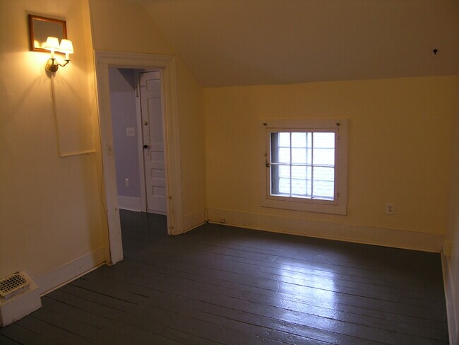 Empty bedroom looking North - 416 N Huron St