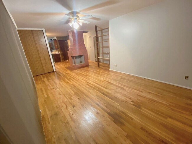 Foto del edificio - 1092 Forbes St