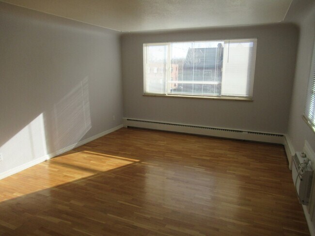 Foto del edificio - 2259 S Josephine St