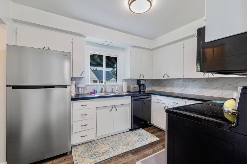 Photo - 8542 S 121st St (Seattle, WA)