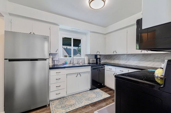 Photo - 8542 S 121st St House