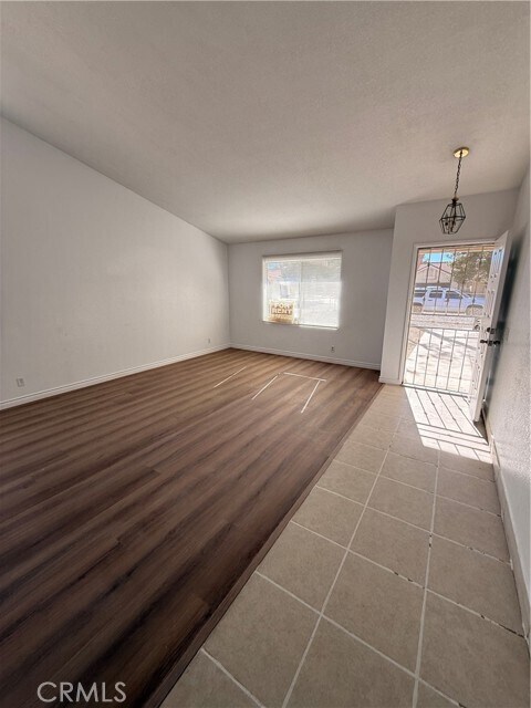 Building Photo - 10452 Zinfandel Dr