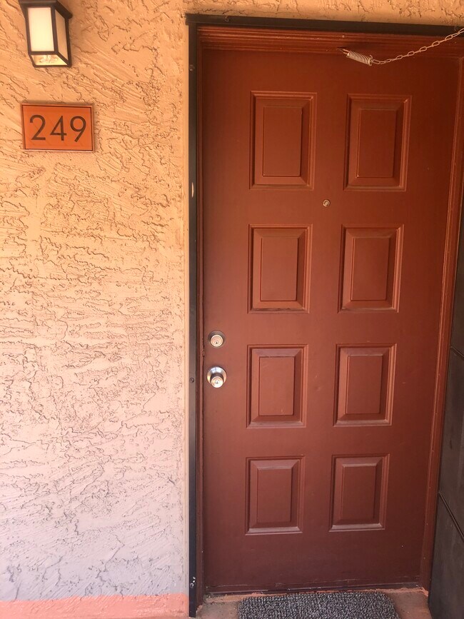 Foto del edificio - 4354 N 82nd St