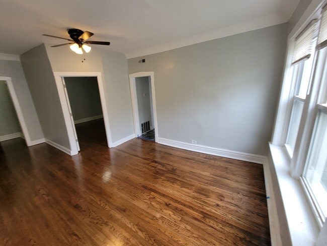 Building Photo - 4749 N Monticello Ave