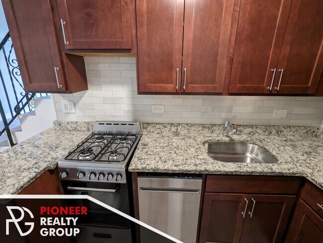 Foto del edificio - 454 W Barry Ave