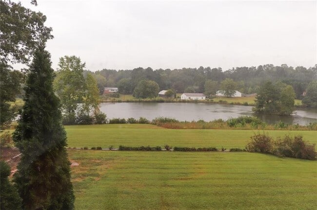 Building Photo - 2905 ROSE HILL Dr
