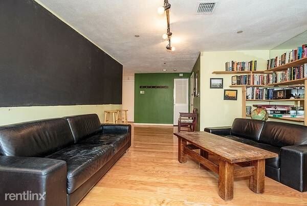 Building Photo - 1409 Commonwealth Ave