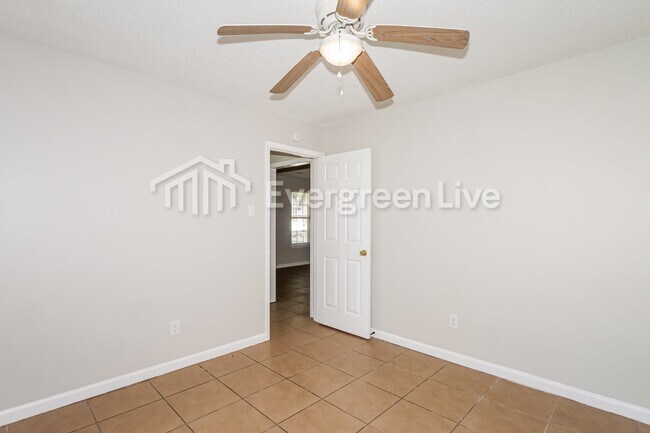 Foto del edificio - 261 Gracewood St