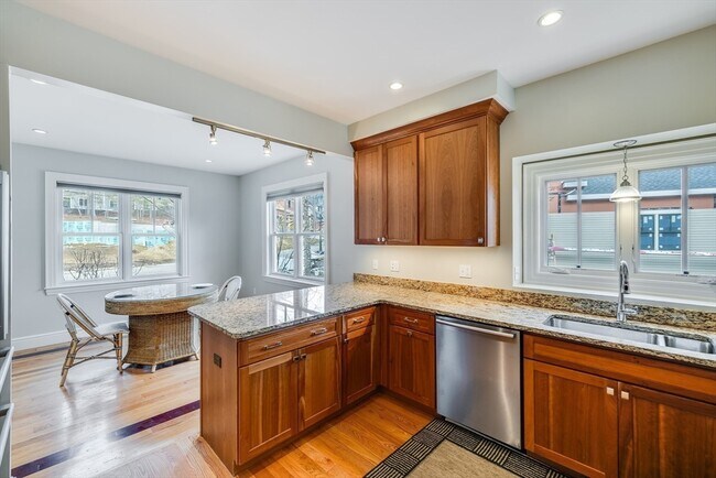 Foto del edificio - 82 Johnson Woods Dr