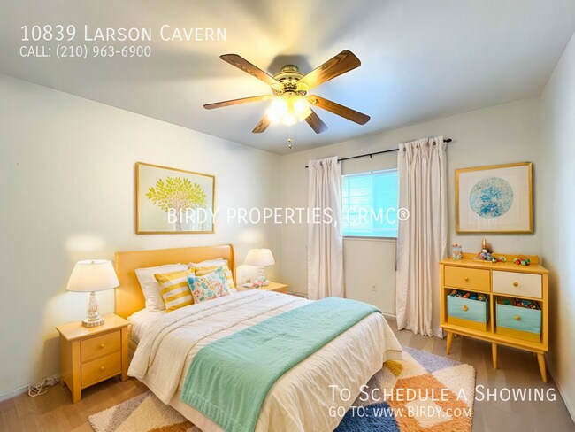 Building Photo - "Spacious 3-Bedroom Retreat with 2.5 Baths...